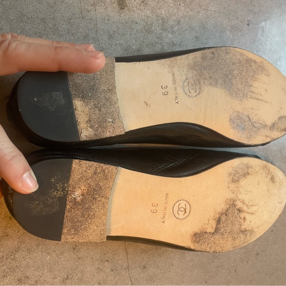 Chanel Ballet Flats Black Leather w/ Patent Toe Size 39 / US 8.5 - Picture 4 of 9